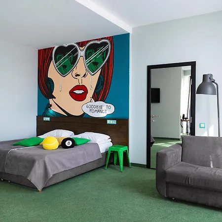 Hotel Emigrand Art 3*