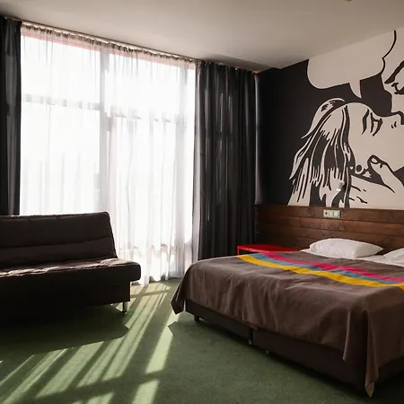 Emigrand Art Hotel
