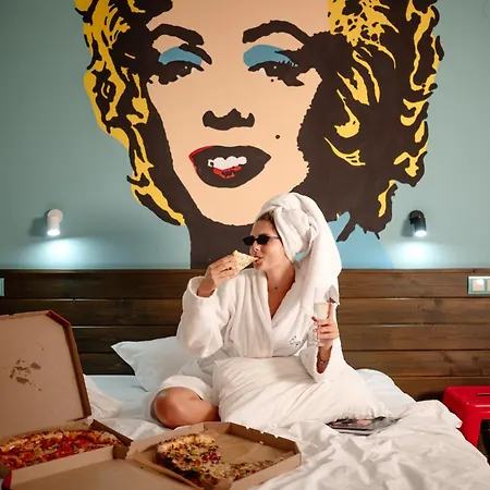 Hotel Emigrand Art 3*