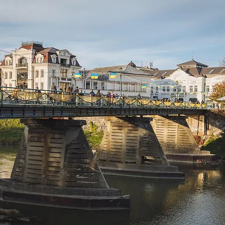 Emigrand Art 3* Užhorod