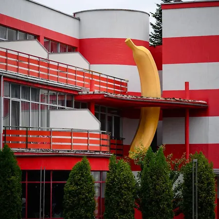 Hotel Emigrand Art 3*