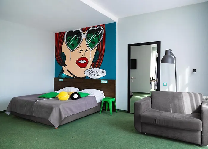 Hotel Emigrand Art 3*